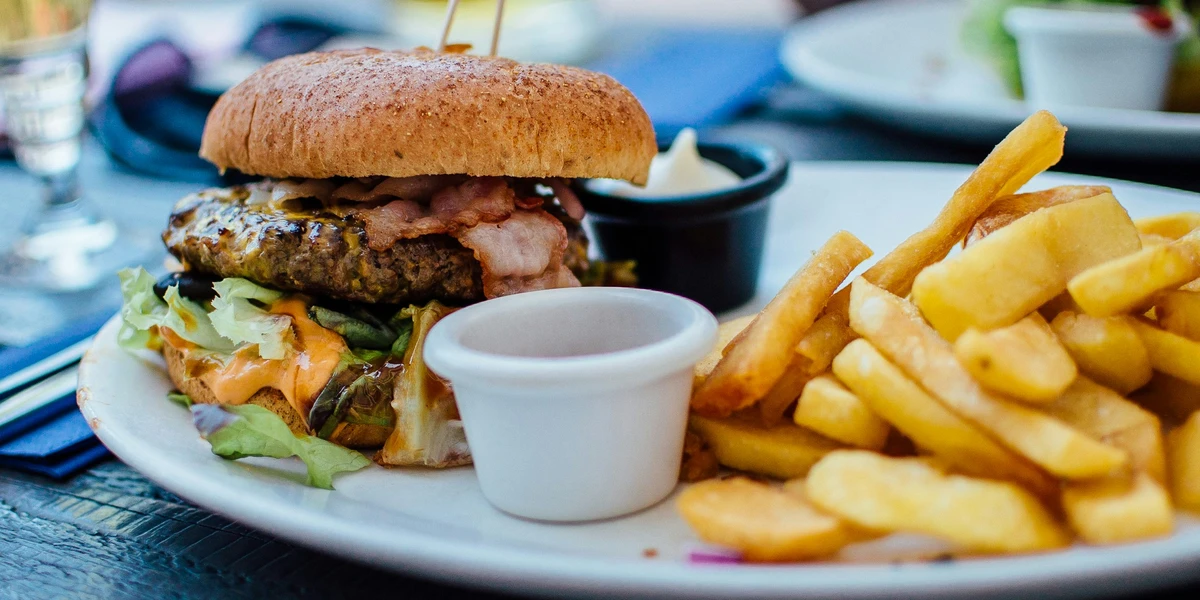 Uderstanding Food Noise: The Science Behind Constant Food Thoughts