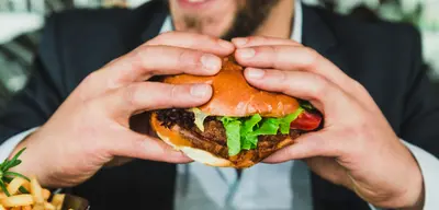 5 Mindful Eating Hacks to Stop Weekend Overeating