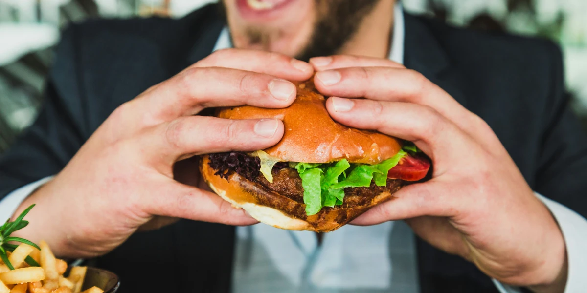 5 Mindful Eating Hacks to Stop Weekend Overeating