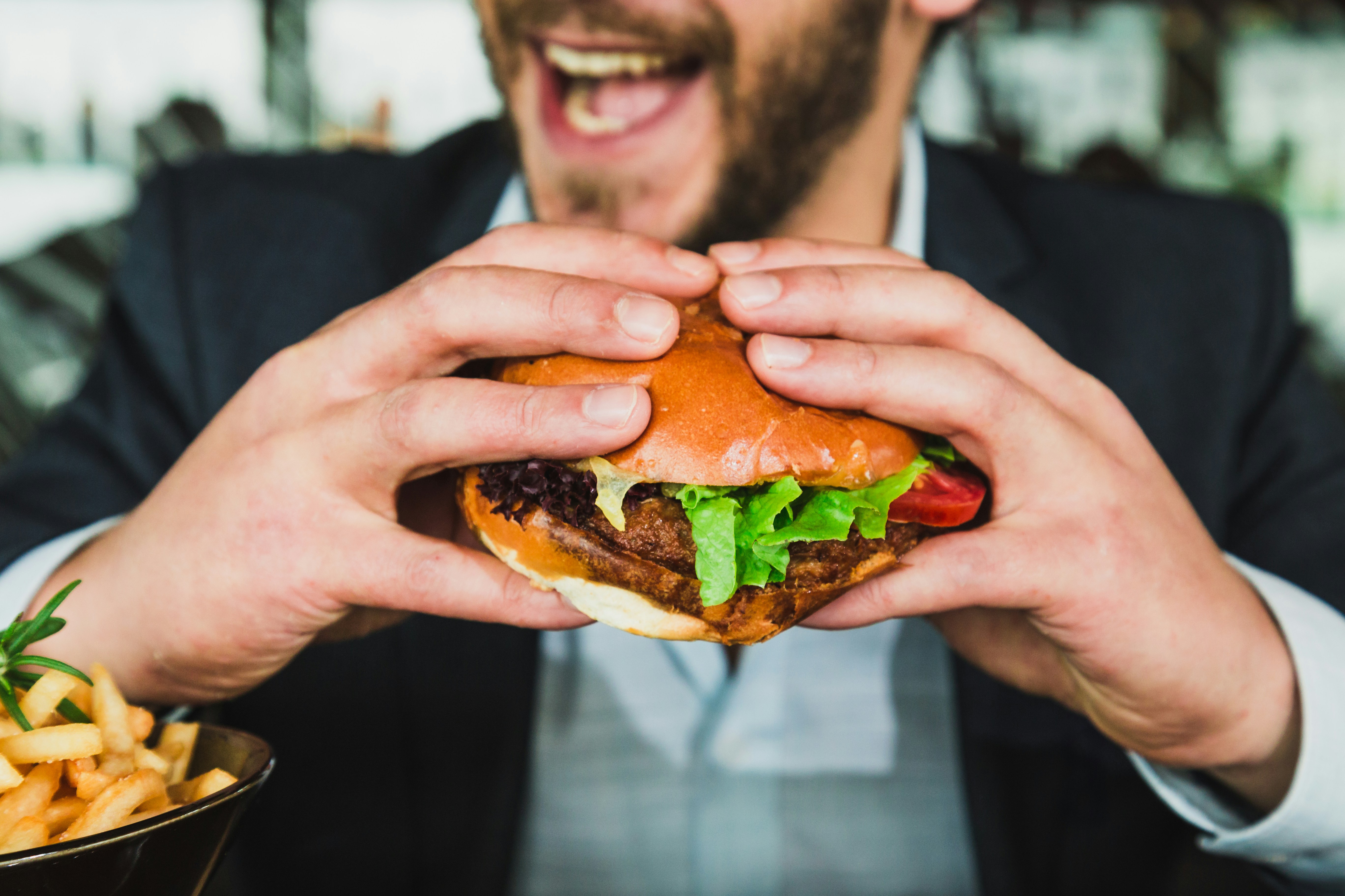 5 Mindful Eating Hacks to Stop Weekend Overeating